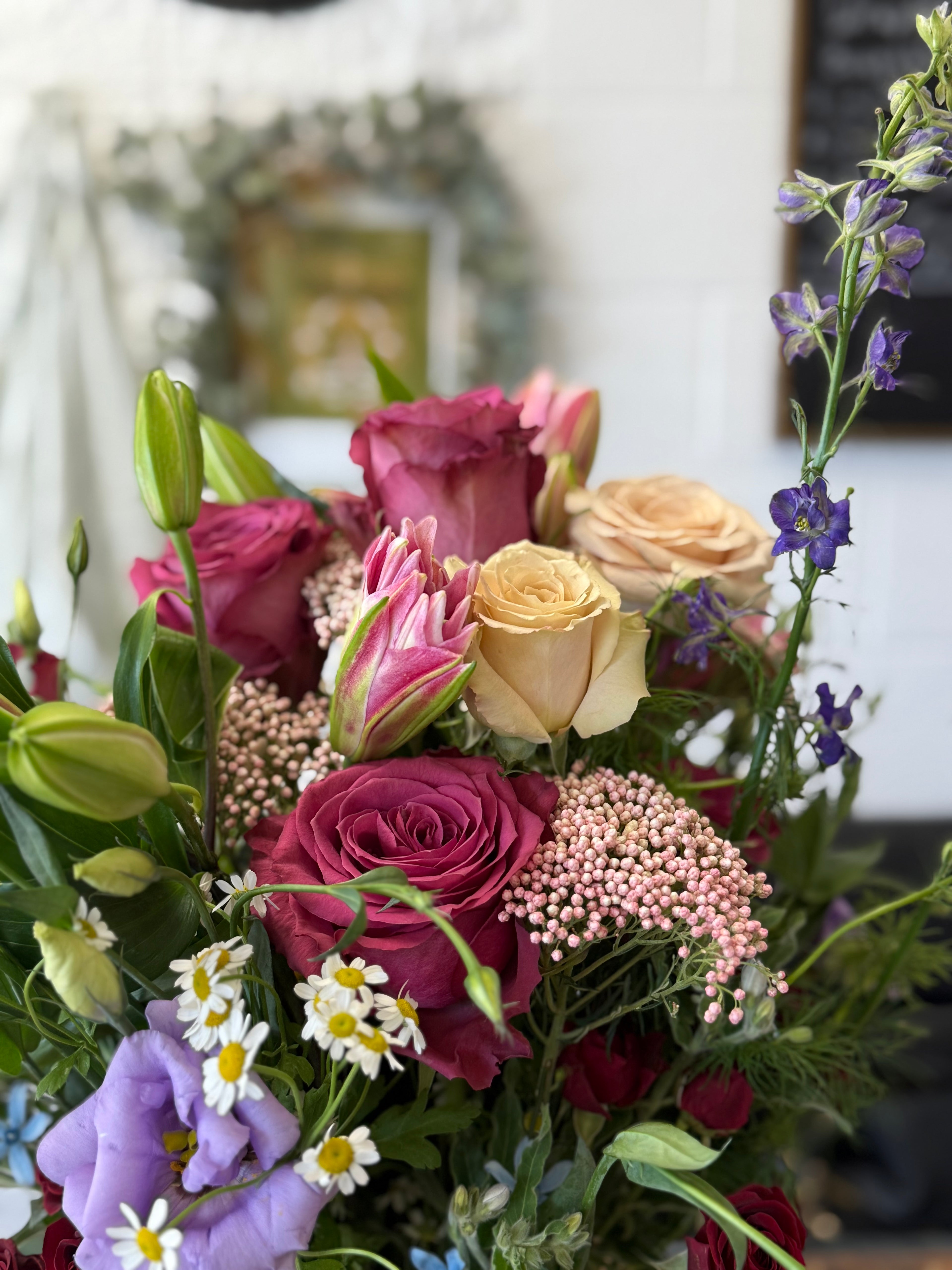 Gianna Luxe Grand Flower arrangement Grand