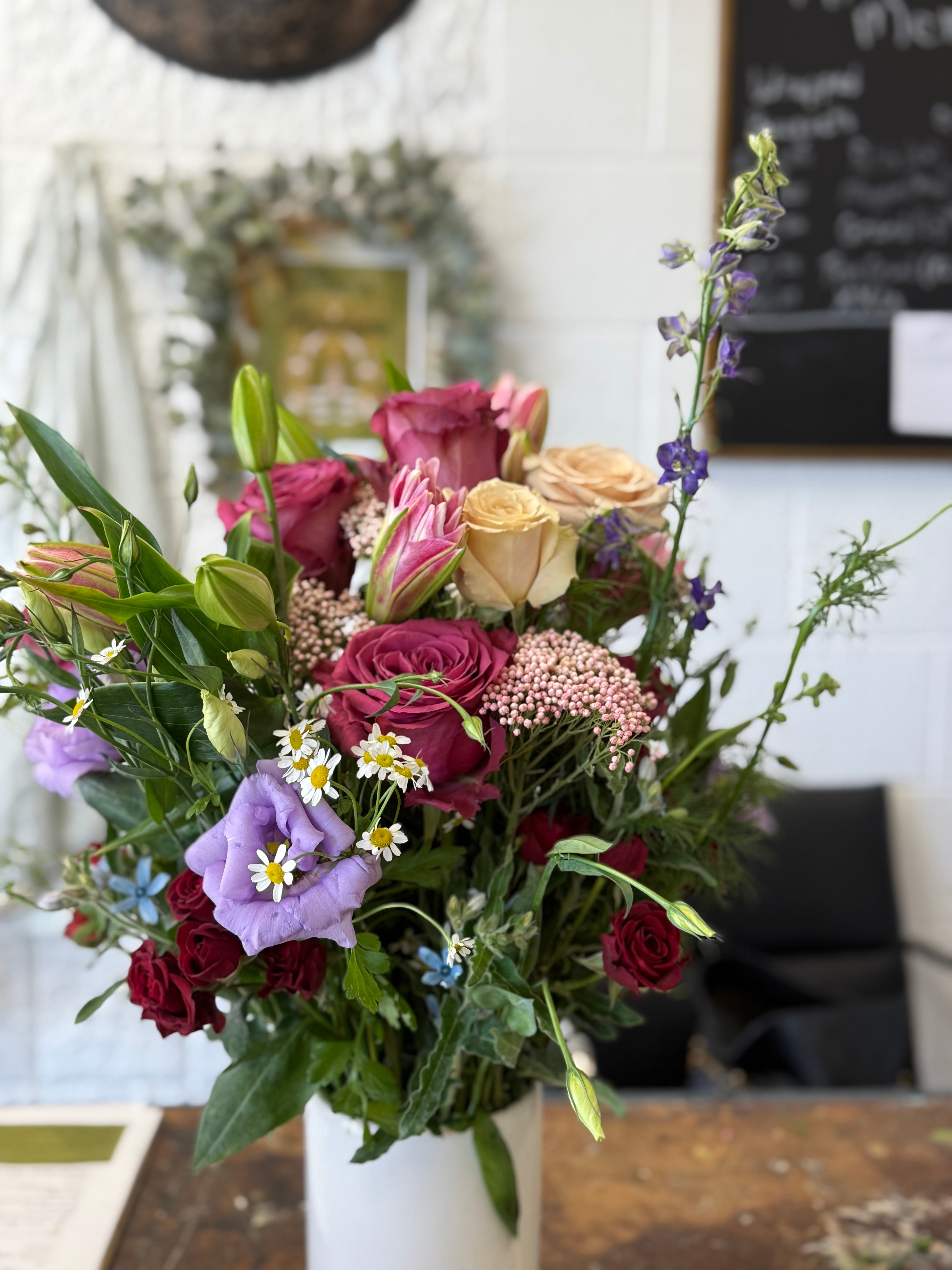 Gianna Luxe Grand Flower arrangement Grand